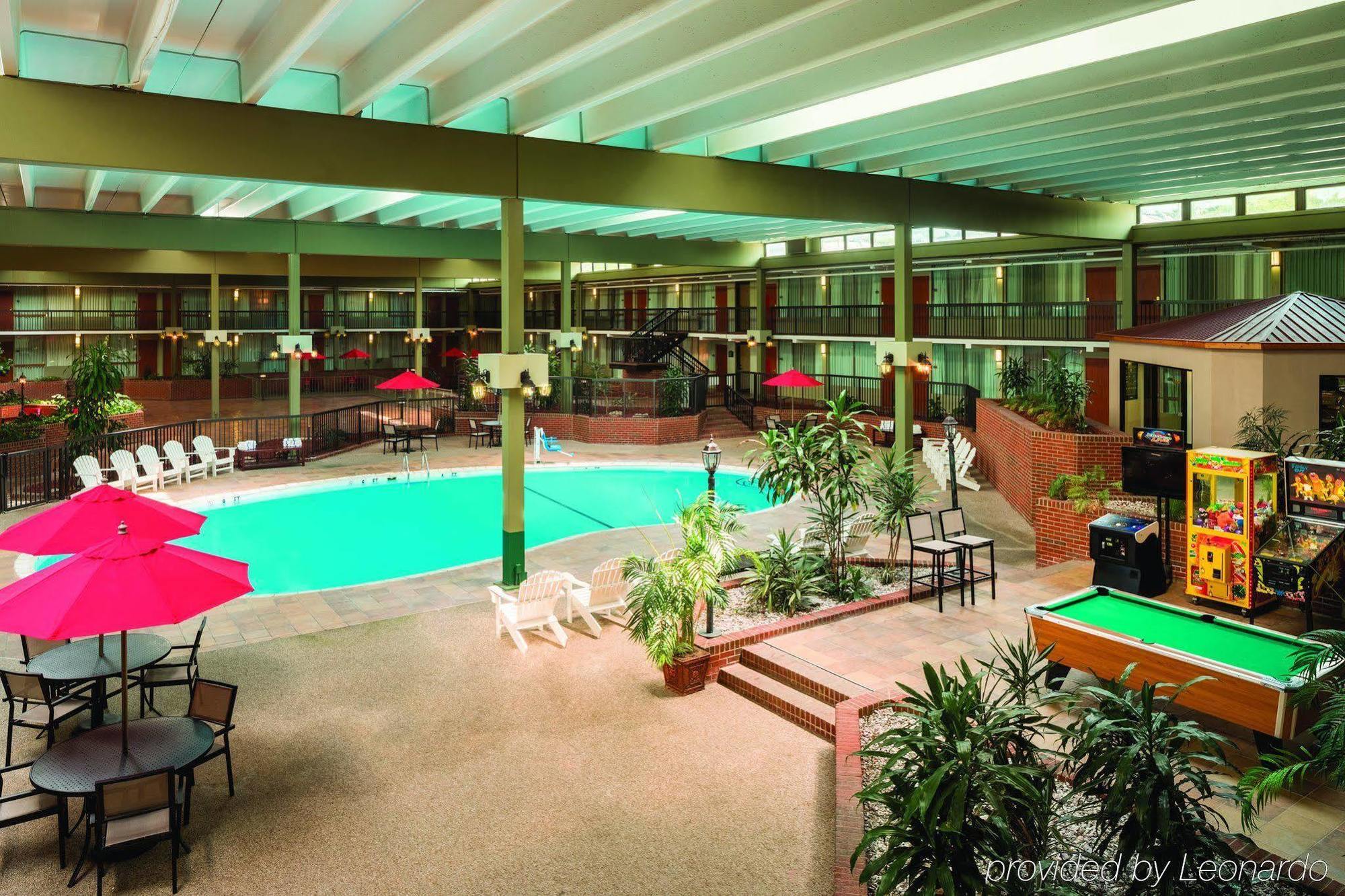 Ramada By Wyndham Indiana Hotel Exterior photo